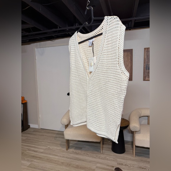 Sincerely Jules Button Up Cropped crochet Sweater Vest - Picture 7 of 9